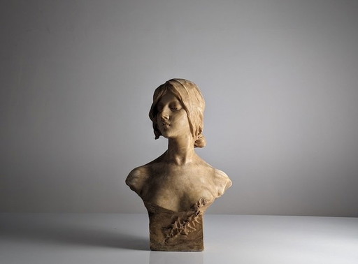 Alabaster Bust 'Giovane Donna' By Antonio Frilli