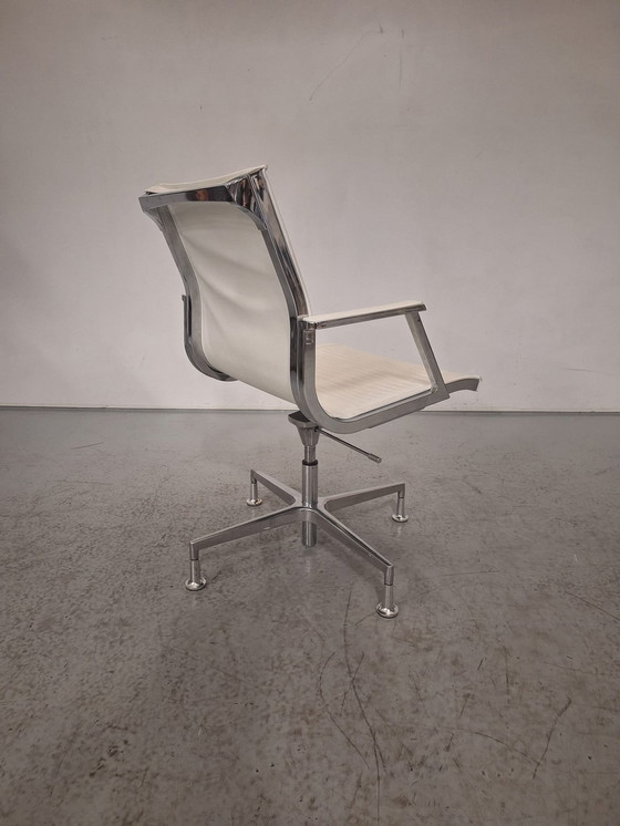 Image 1 of 12x Luxy Nulite Conference Chair White Leather