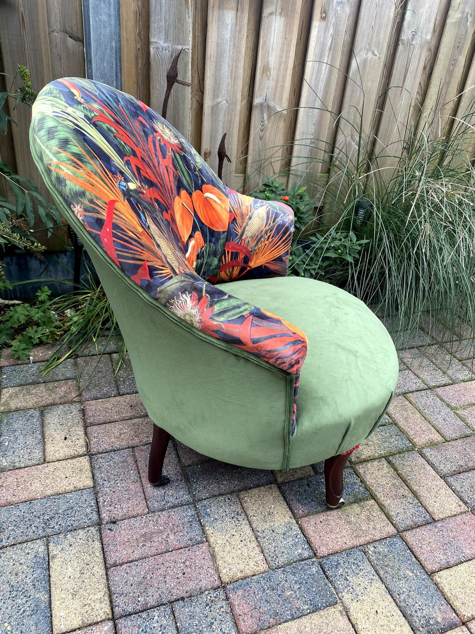 Boudoir swivel chair outlet