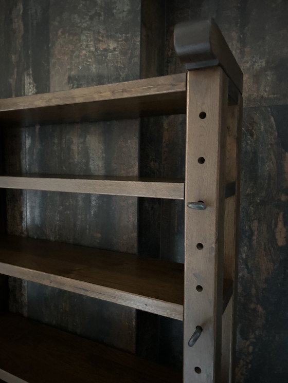 Image 1 of Vetrina libreria brutalista 