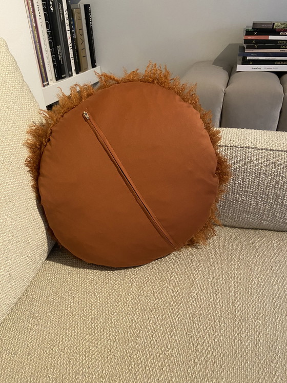 Image 1 of 2x Montel cushions