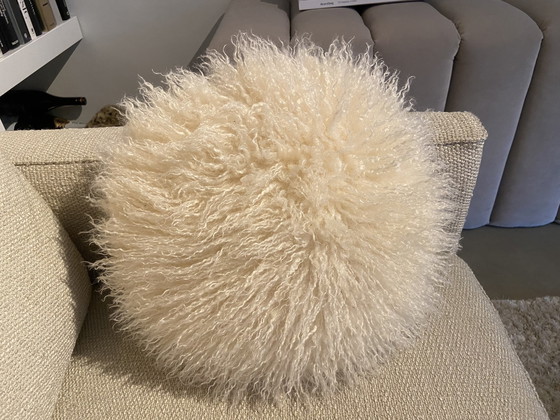 Image 1 of 2x Montel cushions