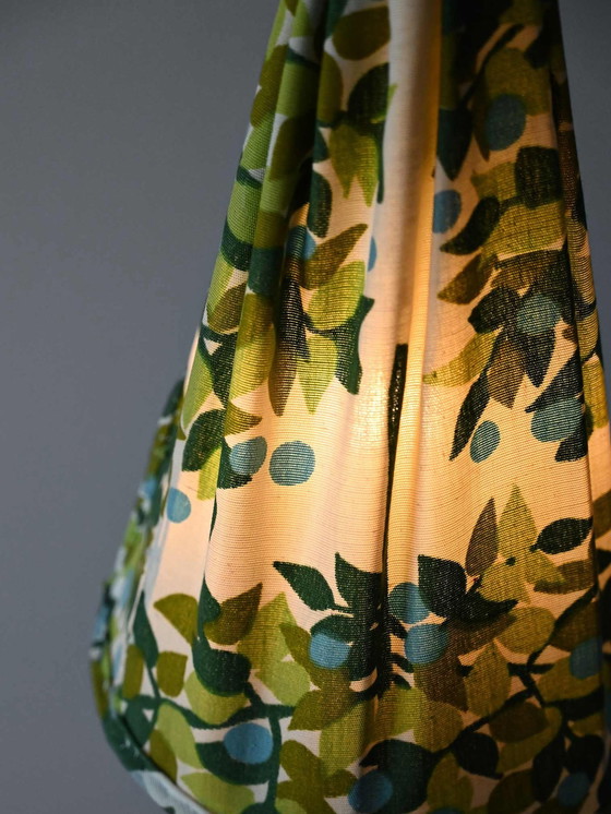 Image 1 of Retro Floor Lamp With Leaf Patterned Shade – Vintage White Metal Tripod Base
