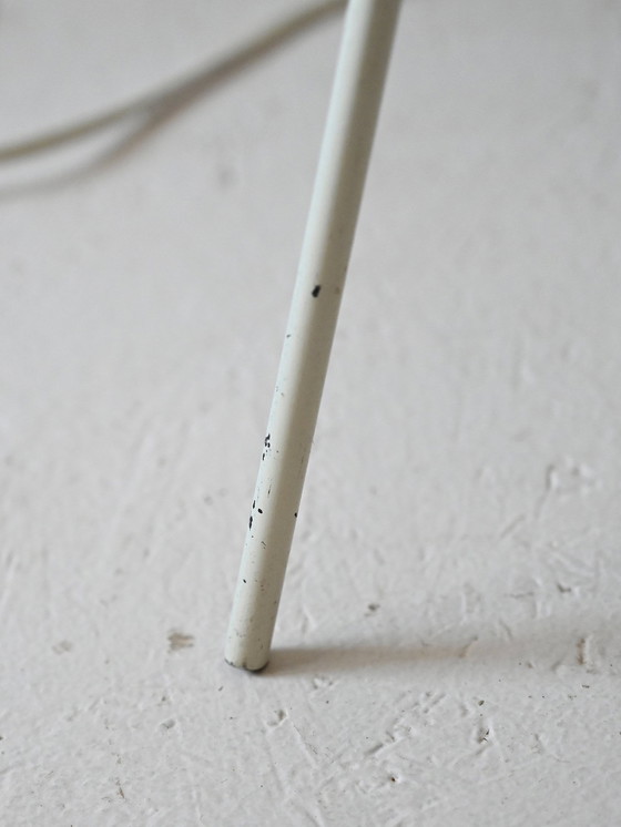 Image 1 of Retro Floor Lamp With Leaf Patterned Shade – Vintage White Metal Tripod Base
