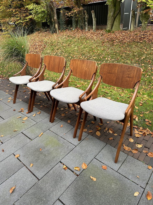 Set Of 4 Arne Hovmad Dining Chairs