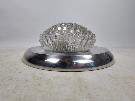 Image 1 of Plafonnier vintage anneau chromé et abat-jour en verre bullé