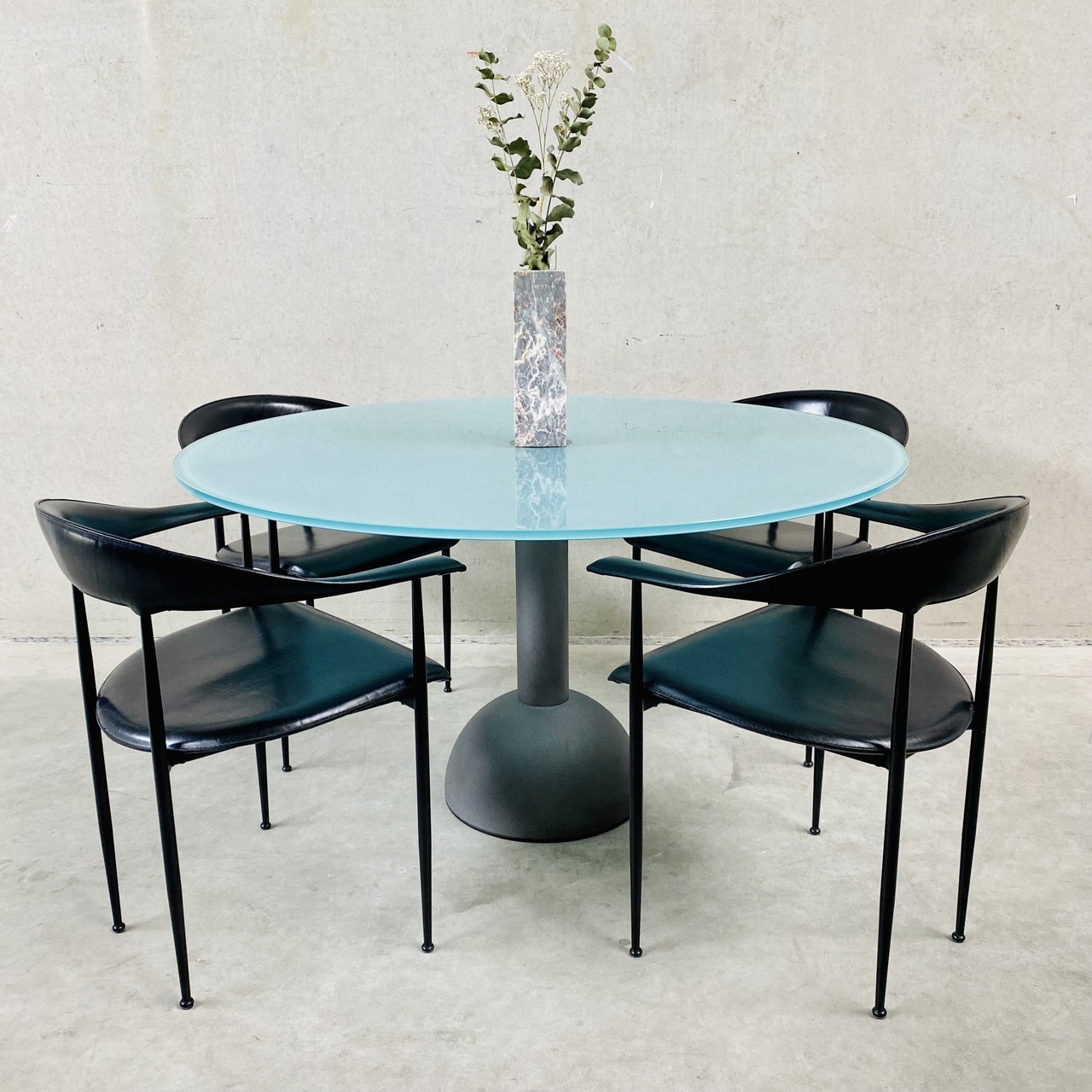 Poltrona Frau Dining tables | Whoppah