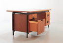 Bureau Cees Braakman EU02 Japanese Serie en bois de teck et acier noir pour Pastoe. Pays-Bas, années 1960.