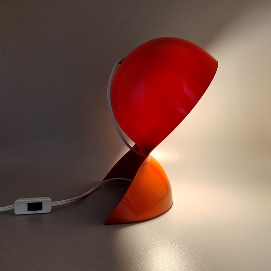 Image 1 of 1960s Original Red Dalù Table Lamp by Vico Magistretti for Artemide (Not a Replica)