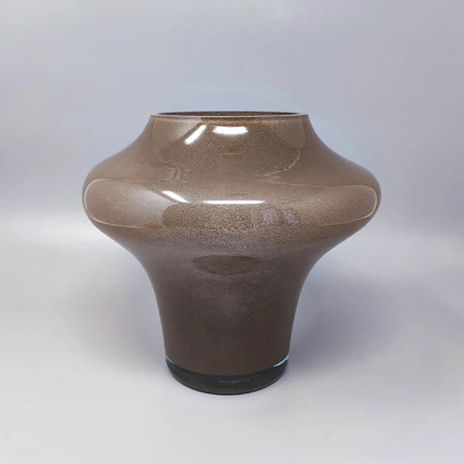 Magnifique vase beige en verre de Murano des années 1970 par Dogi. Fabriqué en Italie