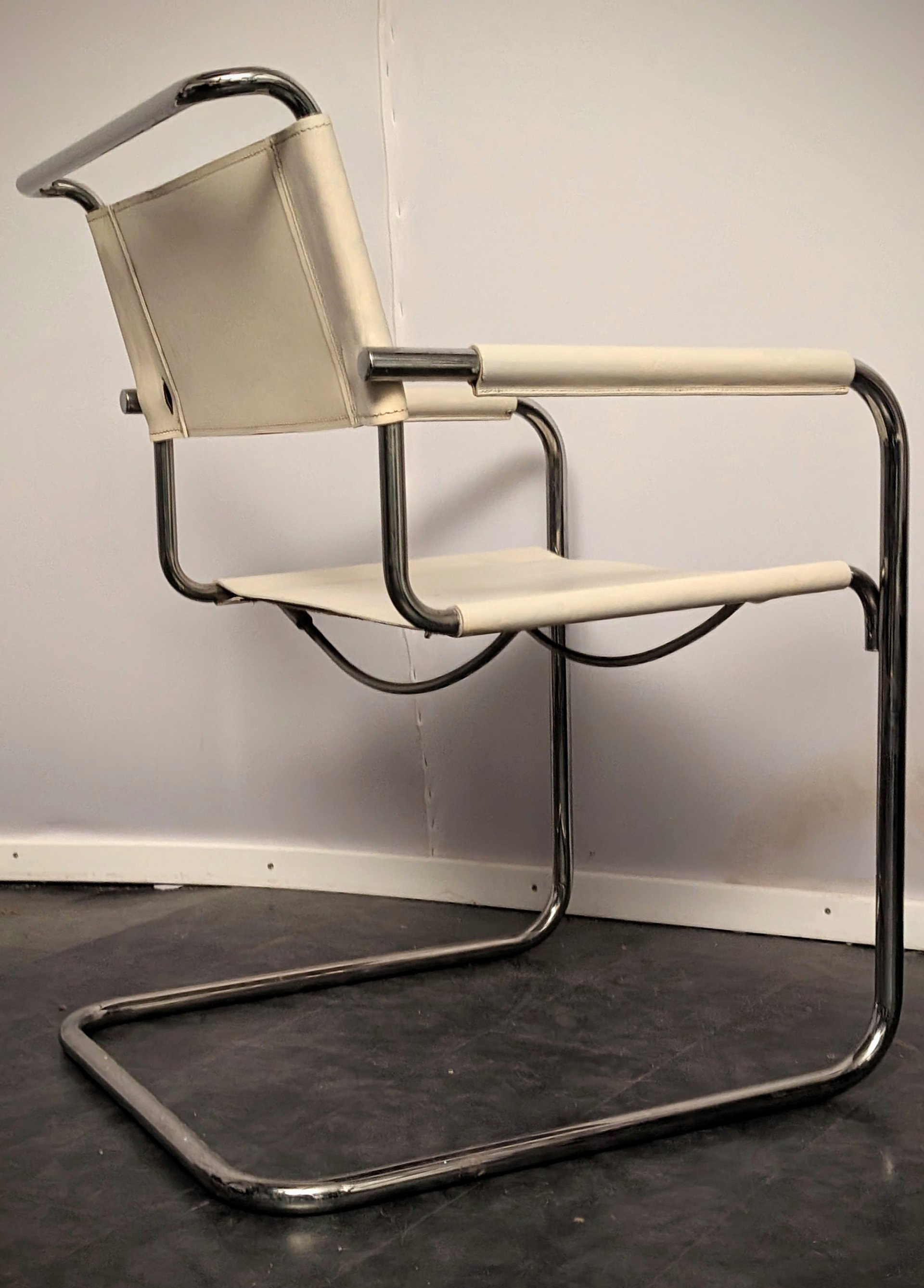 Thonet wassily chair store