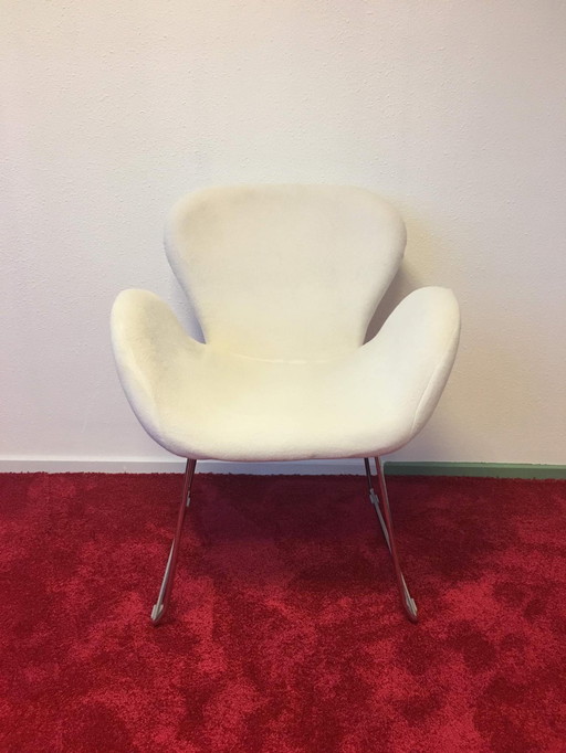 White 80's Bertoia "Tulip" chair