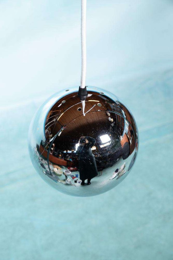Image 1 of Lampe suspendue vintage chromée, lampe globe de l'ère spatiale