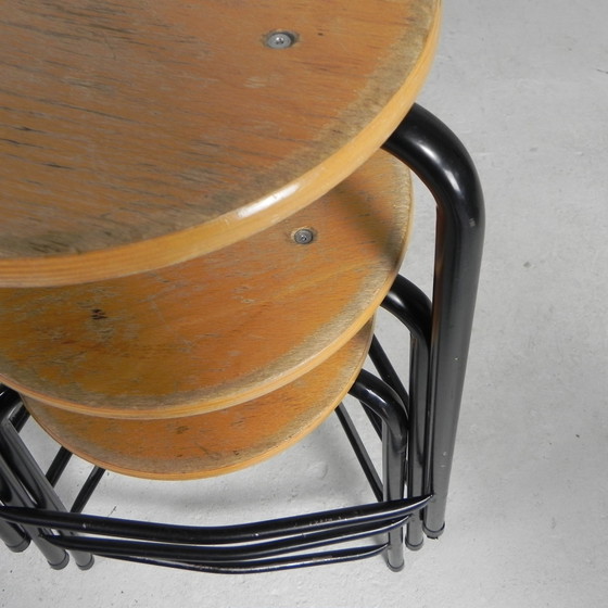 Image 1 of Tabouret industriel empilable, 59 cm de haut