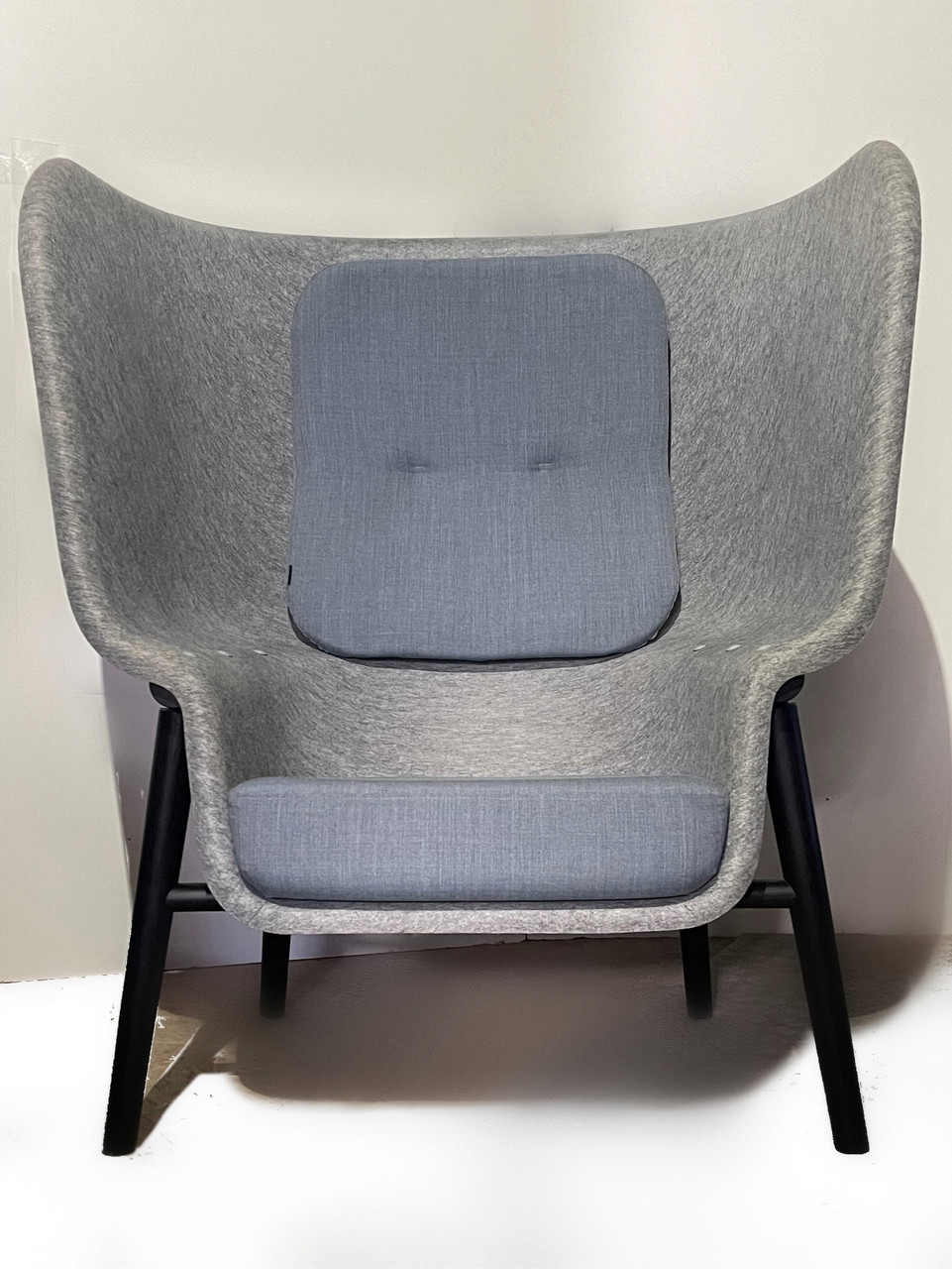 2x De Vorm acoustic ear armchair PET felt €650 Whoppah