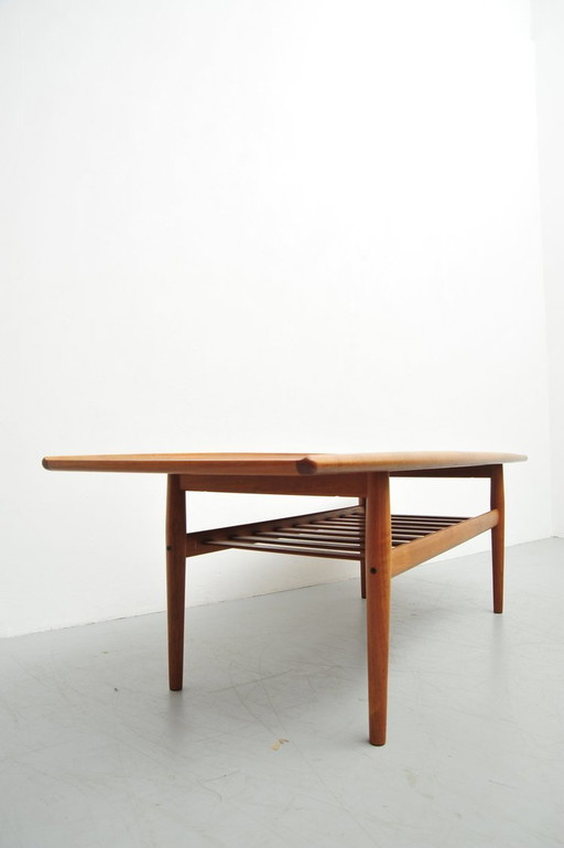 Grete Jalk coffee table Surfboard Teak Glostrup 1950