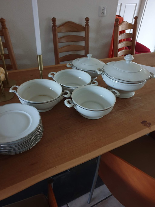 Old White Tableware