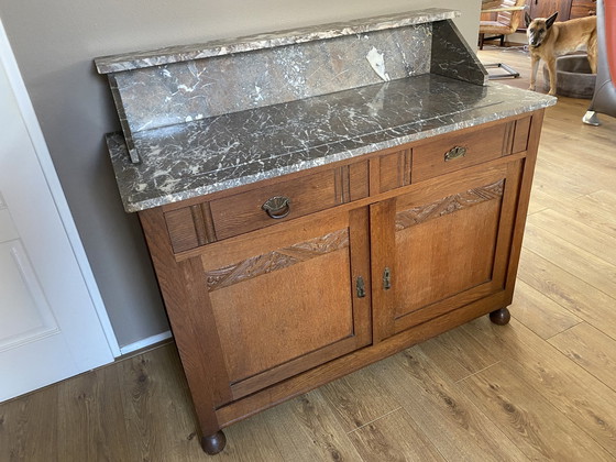 Image 1 of Cómoda antigua con tapa de mármol