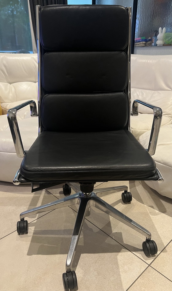 Image 1 of LD Seating Executive chair