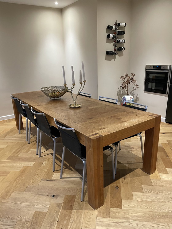 Image 1 of Linteloo dining table