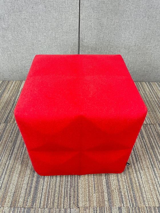 Image 1 of 1X Buzzispace Buzzicube Pouf