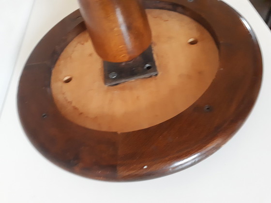 Image 1 of Tabouret de piano vintage pétrifié