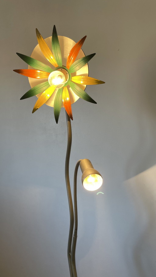 Italian Wiggle Floor Lamp With Flower Head