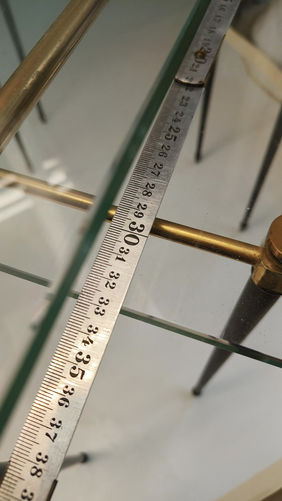 Image 1 of 2 eleganti tavolini laterali francesi in stile Hollywood Regency di Maison Jansen