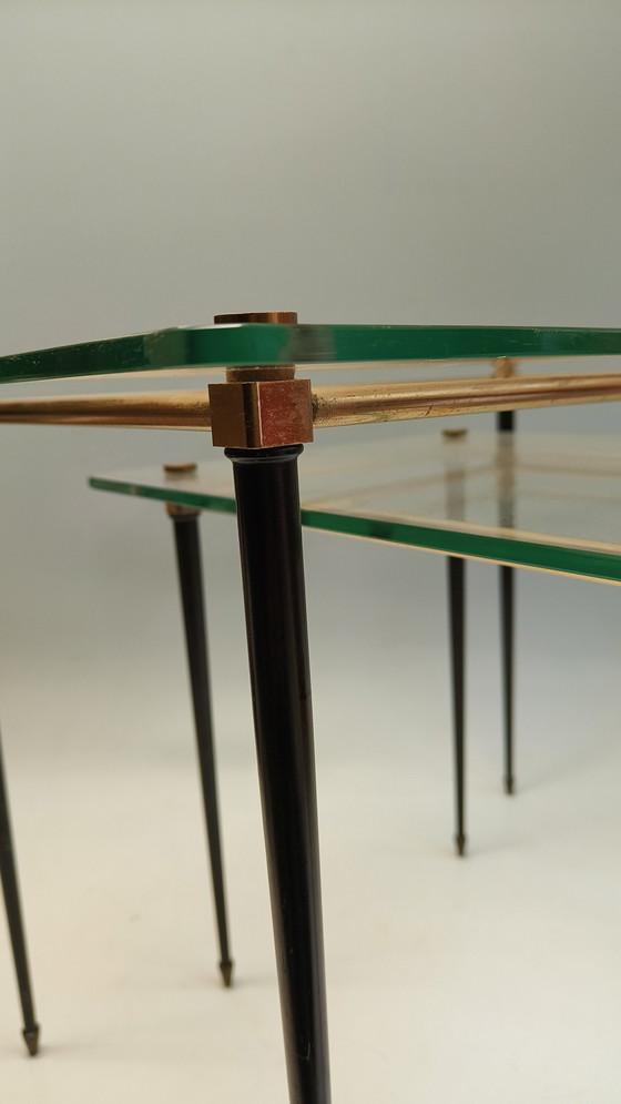 Image 1 of 2 eleganti tavolini laterali francesi in stile Hollywood Regency di Maison Jansen