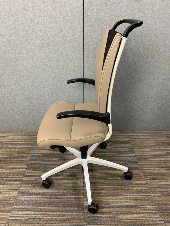 Image 1 of Züco Effe two office chair