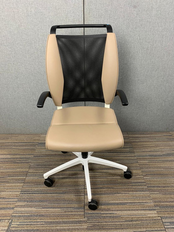 Image 1 of Züco Effe two office chair