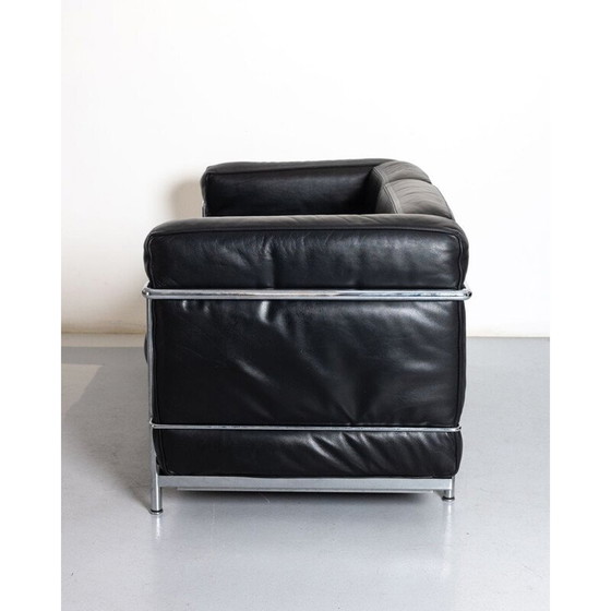 Image 1 of Vintage Lc2 leather and steel tubular sofa for Cassina, 1928