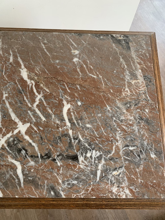 Image 1 of Table de chevet vintage en chêne français avec plateau en marbre