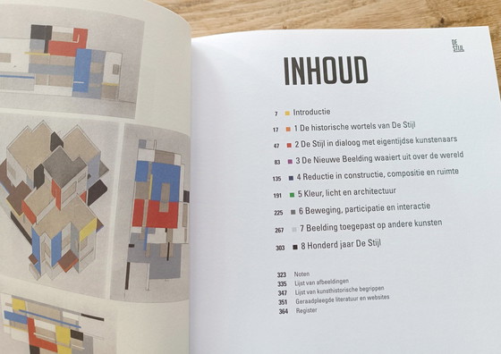 Image 1 of De Stijl: 100 Jaar Inspiratie Boek