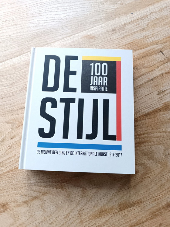 Image 1 of De Stijl: 100 Jaar Inspiratie Boek