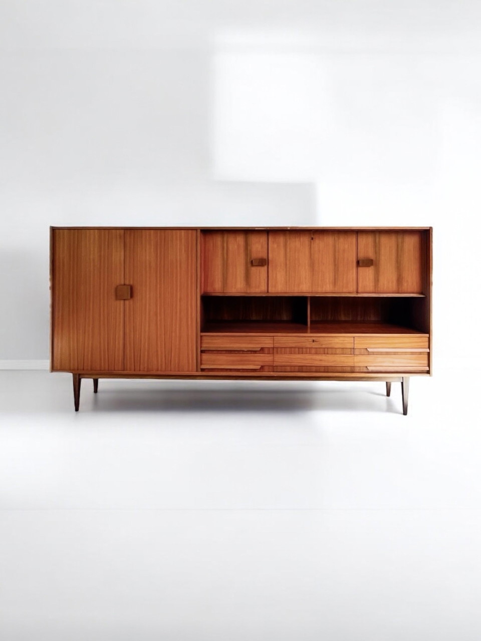 Credenza vintage di Hilker Möbel in ottime condizioni