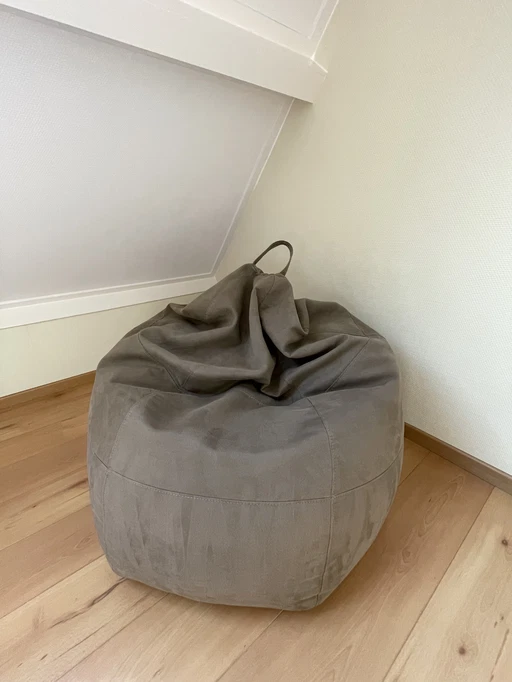 Natuzzi beanbag