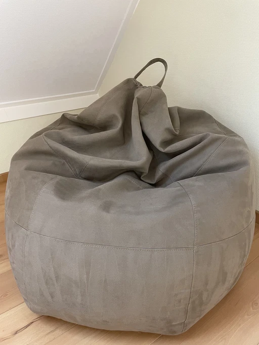 Natuzzi beanbag