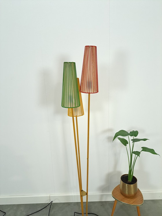 Image 1 of Lampadaire des années 1950 avec abat-jour coloré, lampadaire