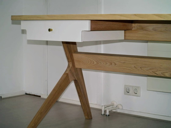 Image 1 of Marken desk