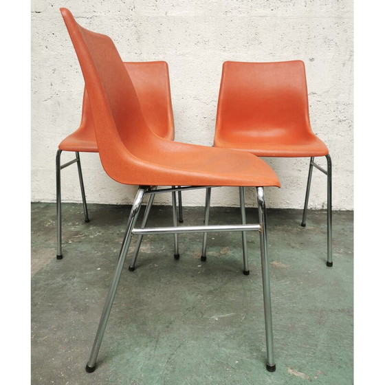 Image 1 of Vintage chair in Robin Day Polyprop shell 