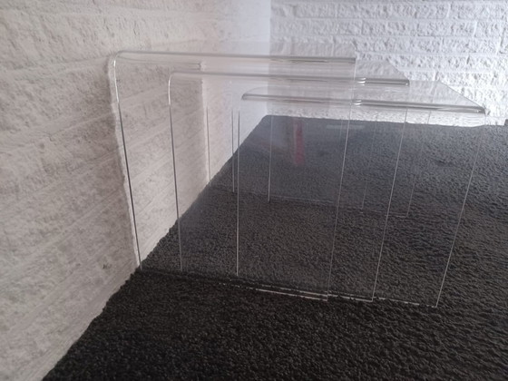 Image 1 of Mini, Juego Mimi, 3 mesas auxiliares, plexiglás, plástico, forma de U transparente