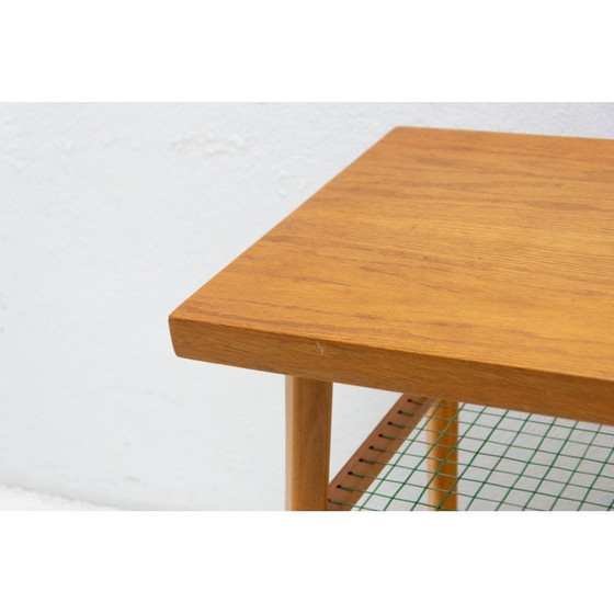 Image 1 of Tavolino vintage in legno di quercia per Dřevopodnik Holešov, Cecoslovacchia anni '60