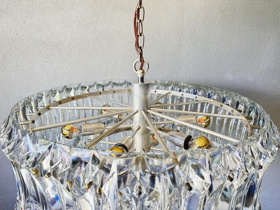 Image 1 of Grande lampadario di cristallo d'epoca
