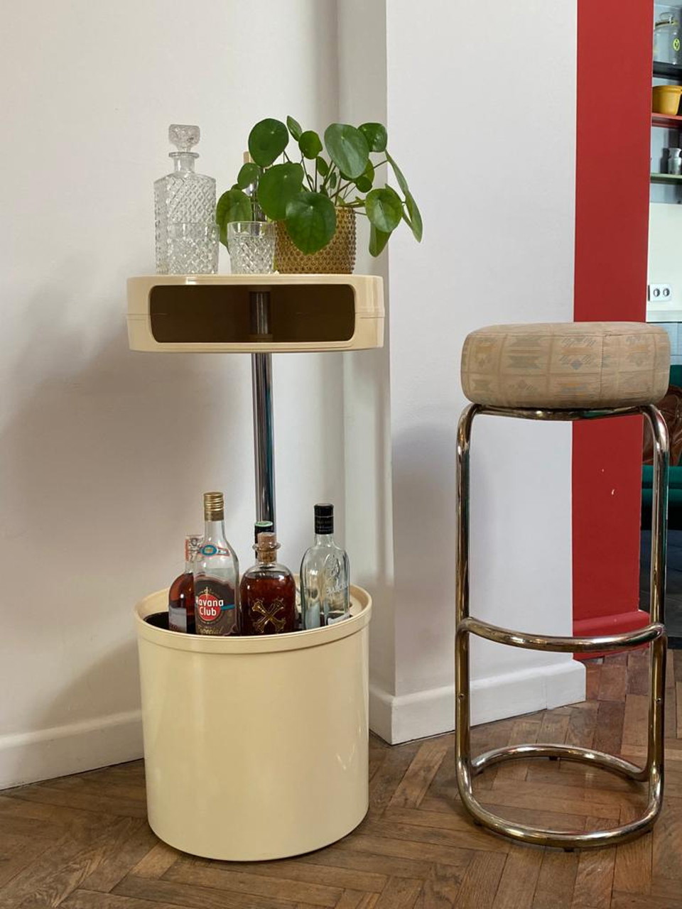 Space Age Cabinets | Whoppah