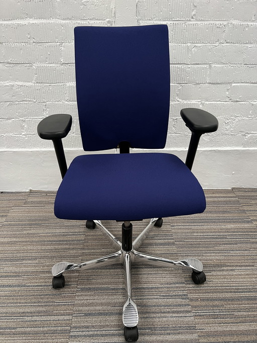 HAG 04 Office chair