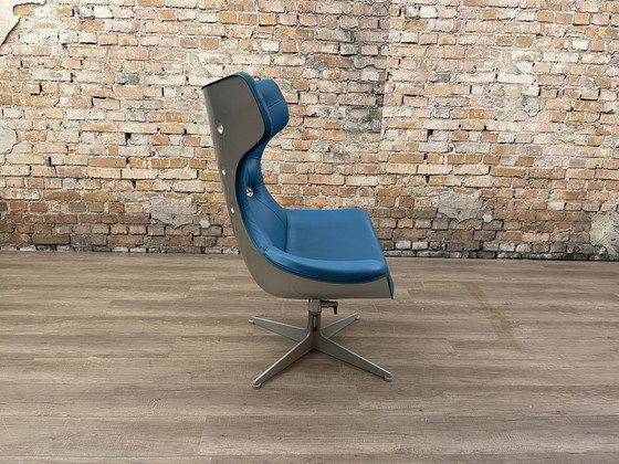 Image 1 of Poltrona Frau Regina Swivel Chair bleu-vert