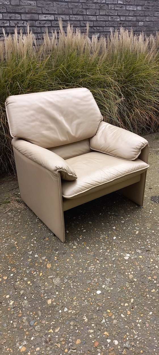 Image 1 of Leolux Bora Beta armchair