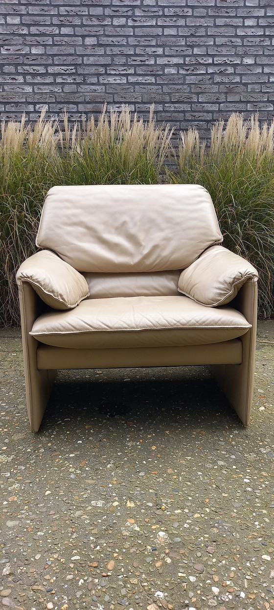 Image 1 of Leolux Bora Beta armchair