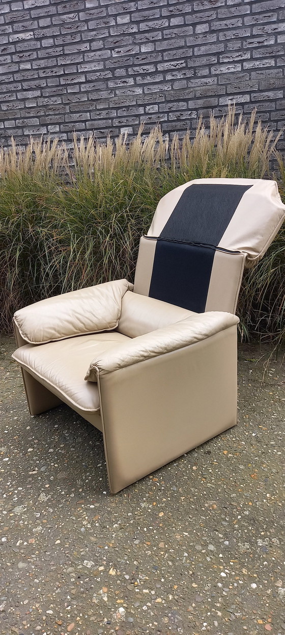 Image 1 of Leolux Bora Beta armchair